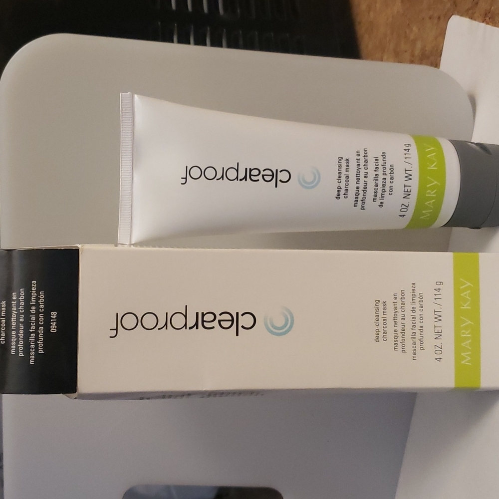 Mary kay deep-cleansing charcoal mask